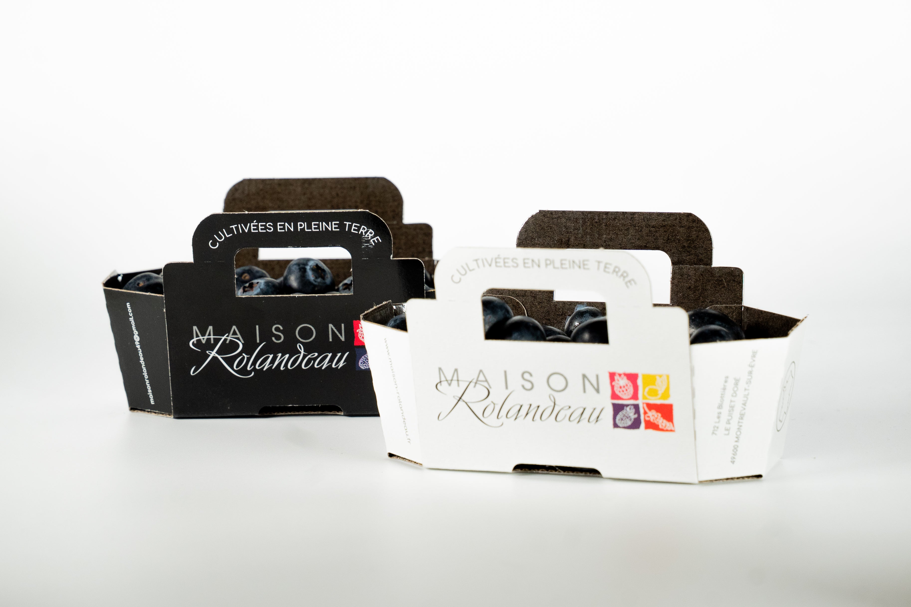 Vue de face barquette en carton personnalisée Maison Rolandeau par marcojea.