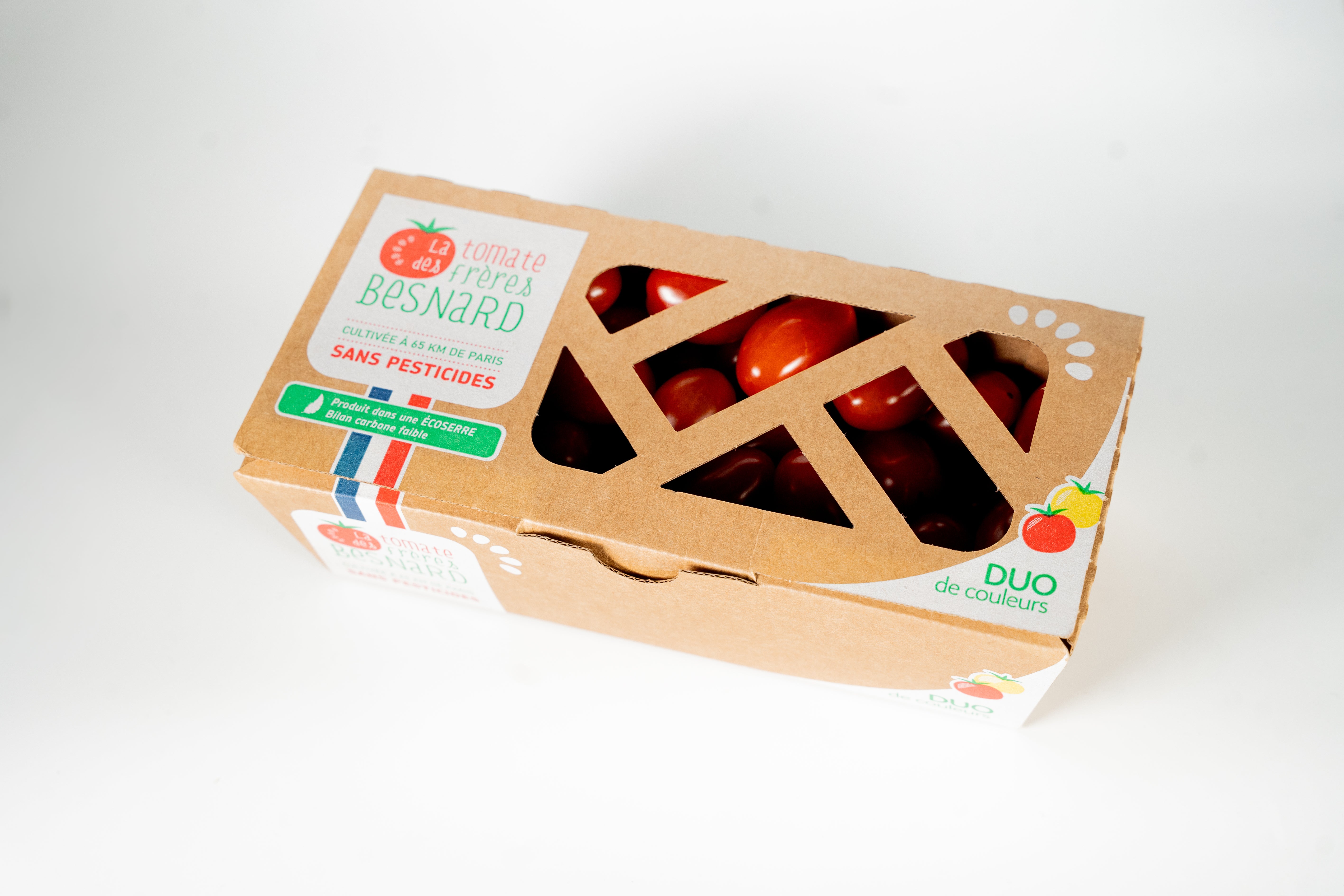 Vue en détails de la barquette en carton personnalisée par marcojea.